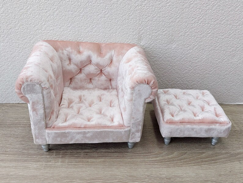 Chesterfield armchair with ottoman, pink velvet