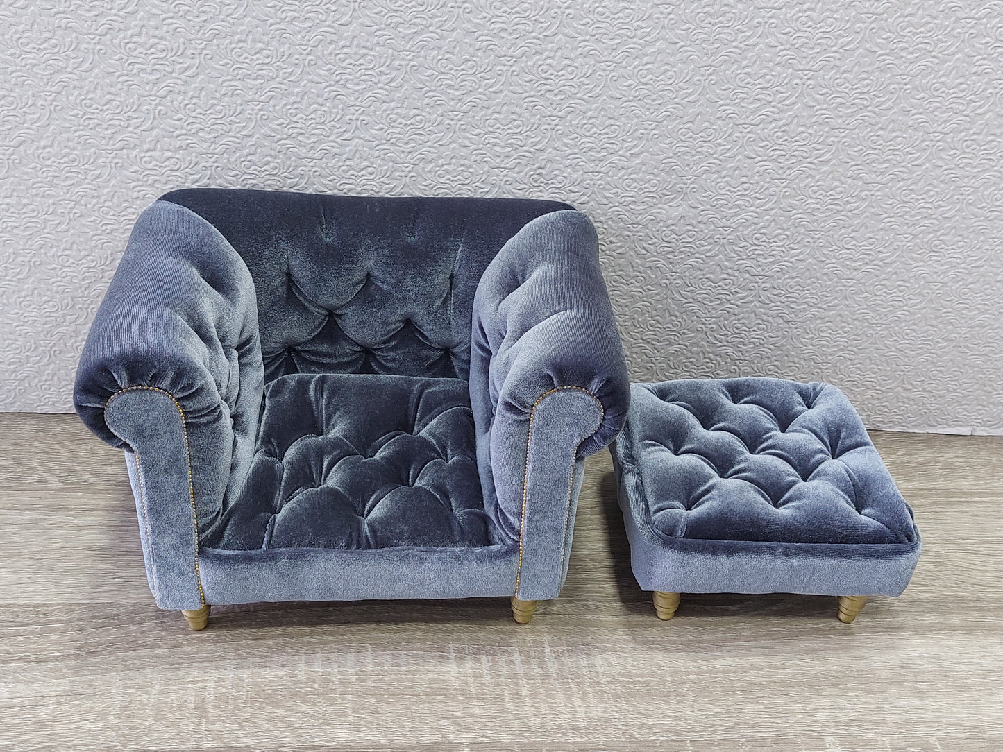 Chesterfield armchair with ottoman, gray velvet