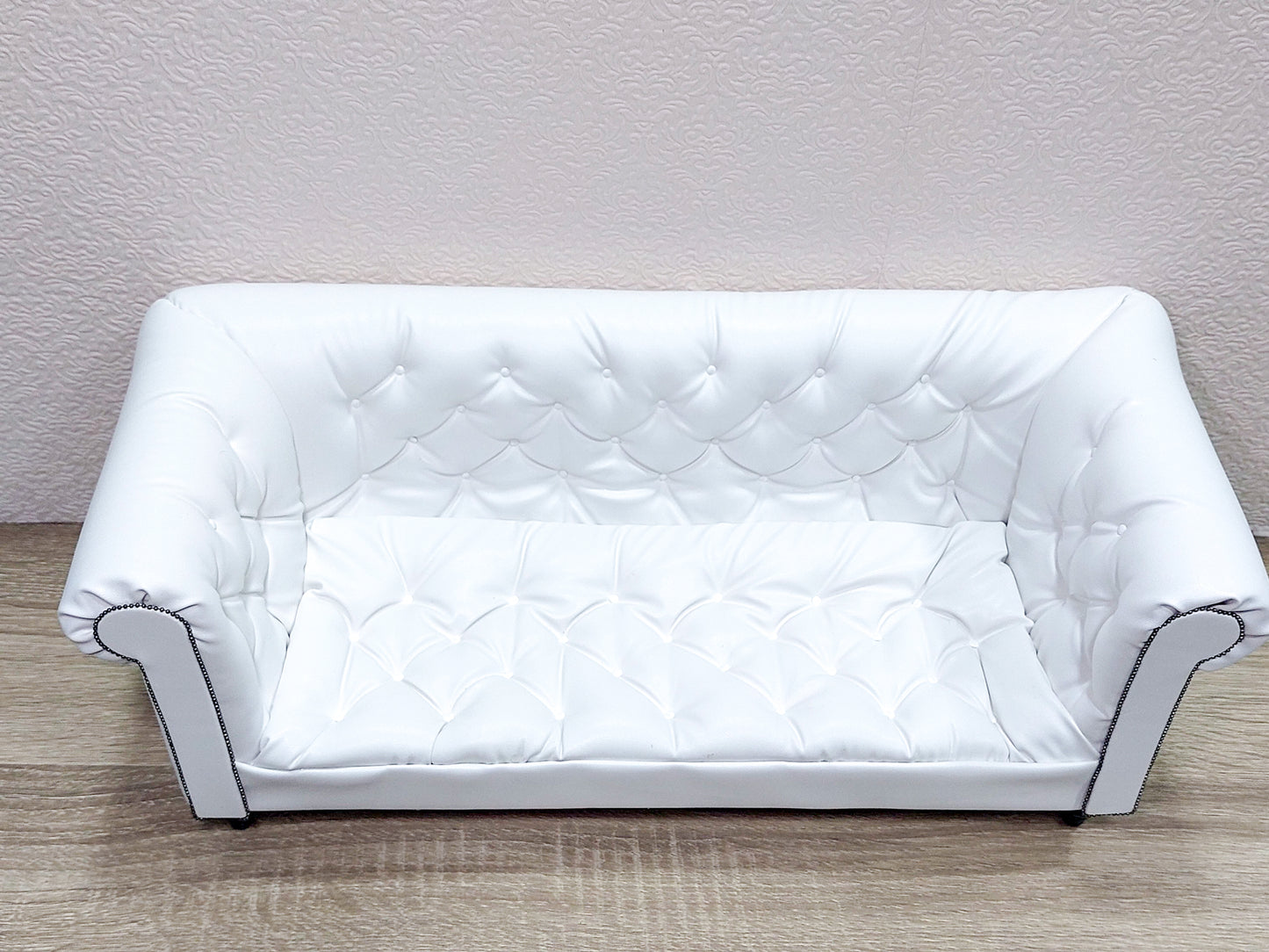 Chesterfield sofa for dolls, artificial leather, white