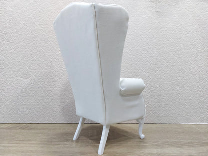 Chesterfield queen chair, white