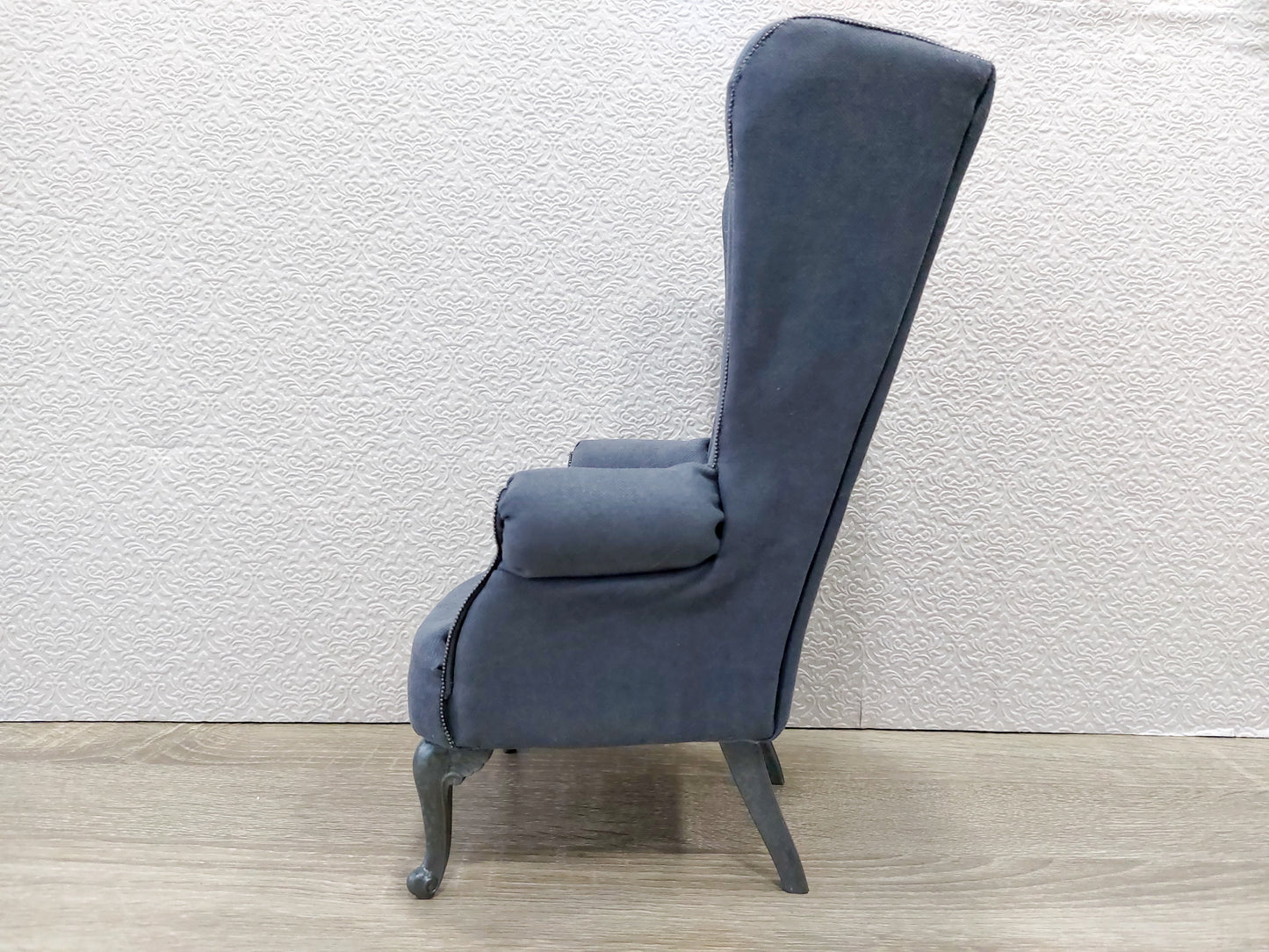 Chesterfield queen chair, gray