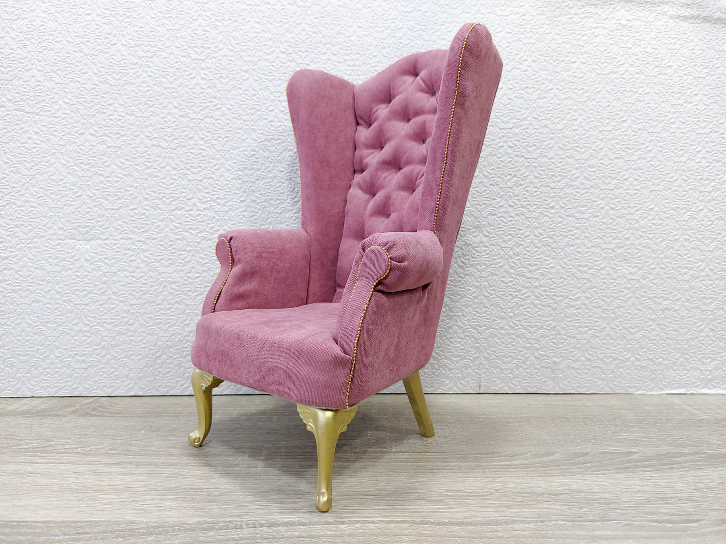 Chesterfield queen chair, clover