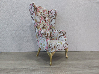 Chesterfield queen chair, white & pink