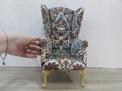 Chesterfield queen chair, brown & blue