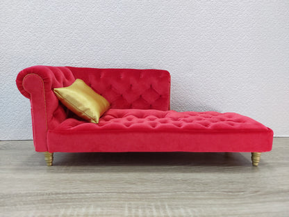 Chesterfield chaise lounge, purple red