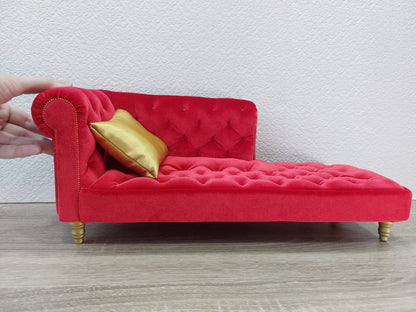 Chesterfield chaise lounge, purple red