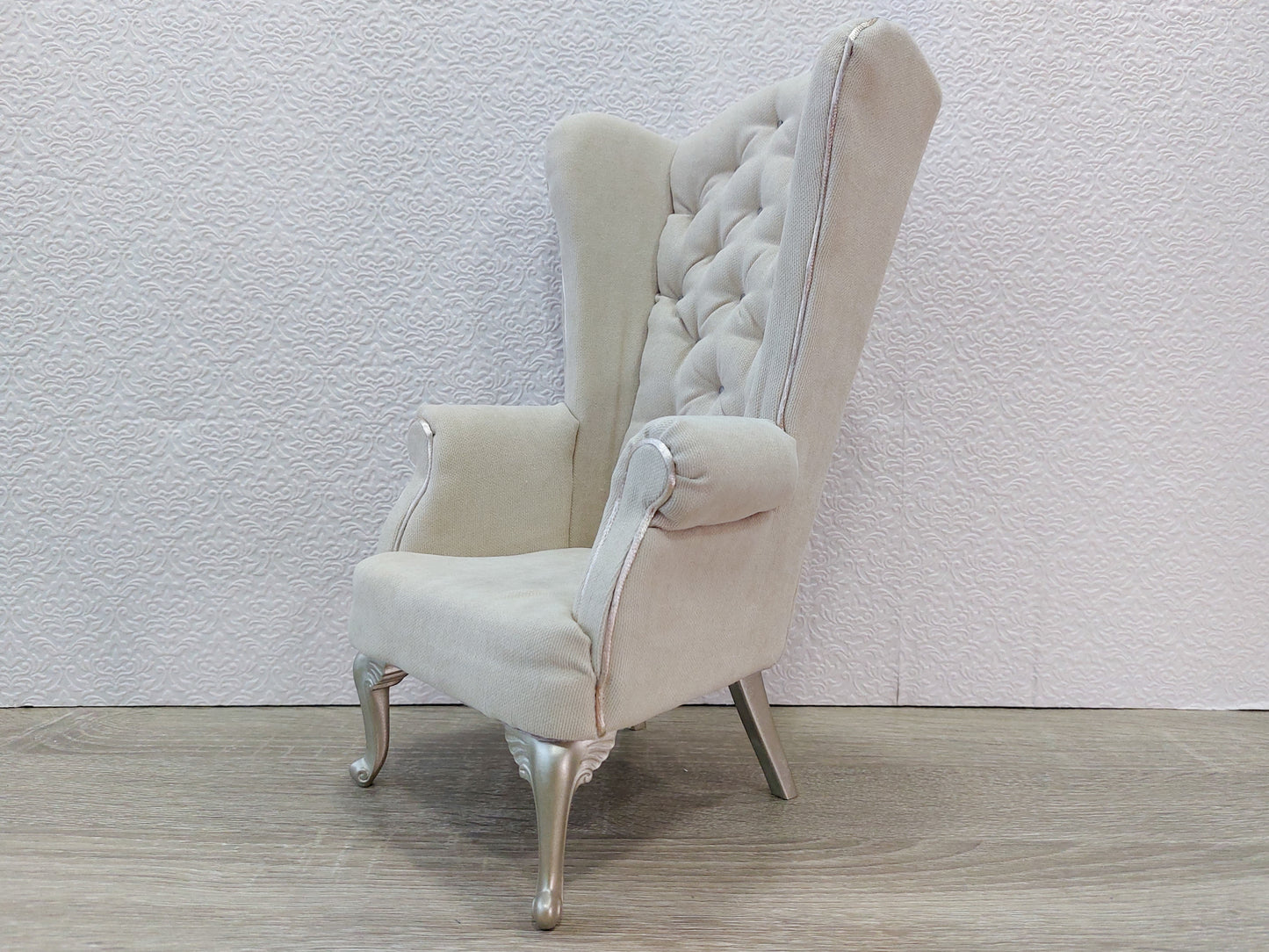 Chesterfield queen chair, beige
