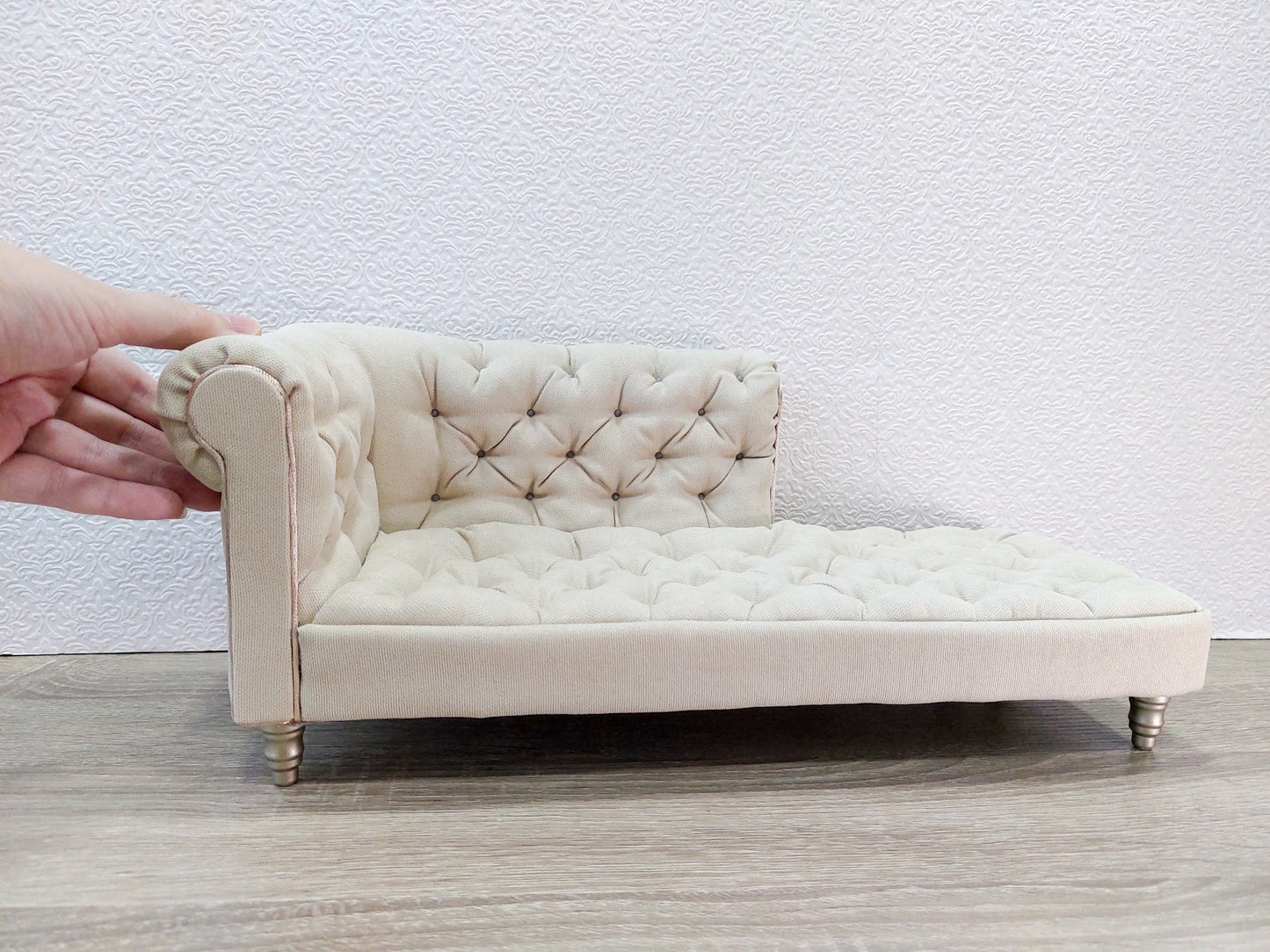 Chesterfield chaise lounge, beige