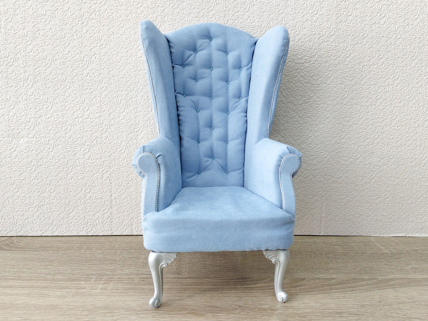 Chesterfield queen chair, blue