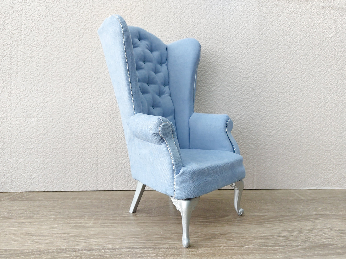 Chesterfield queen chair, blue