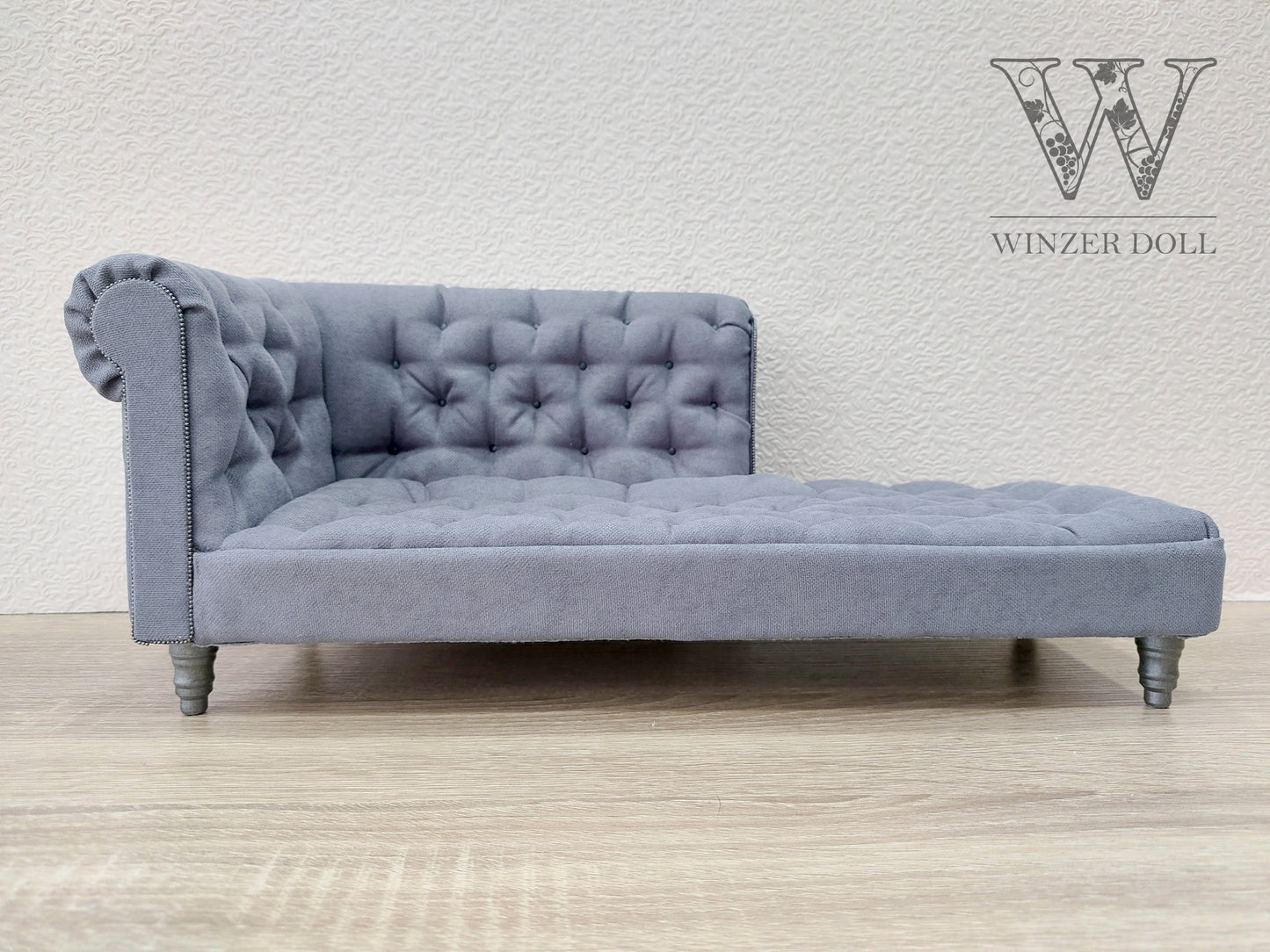 Chesterfield chaise lounge, gray
