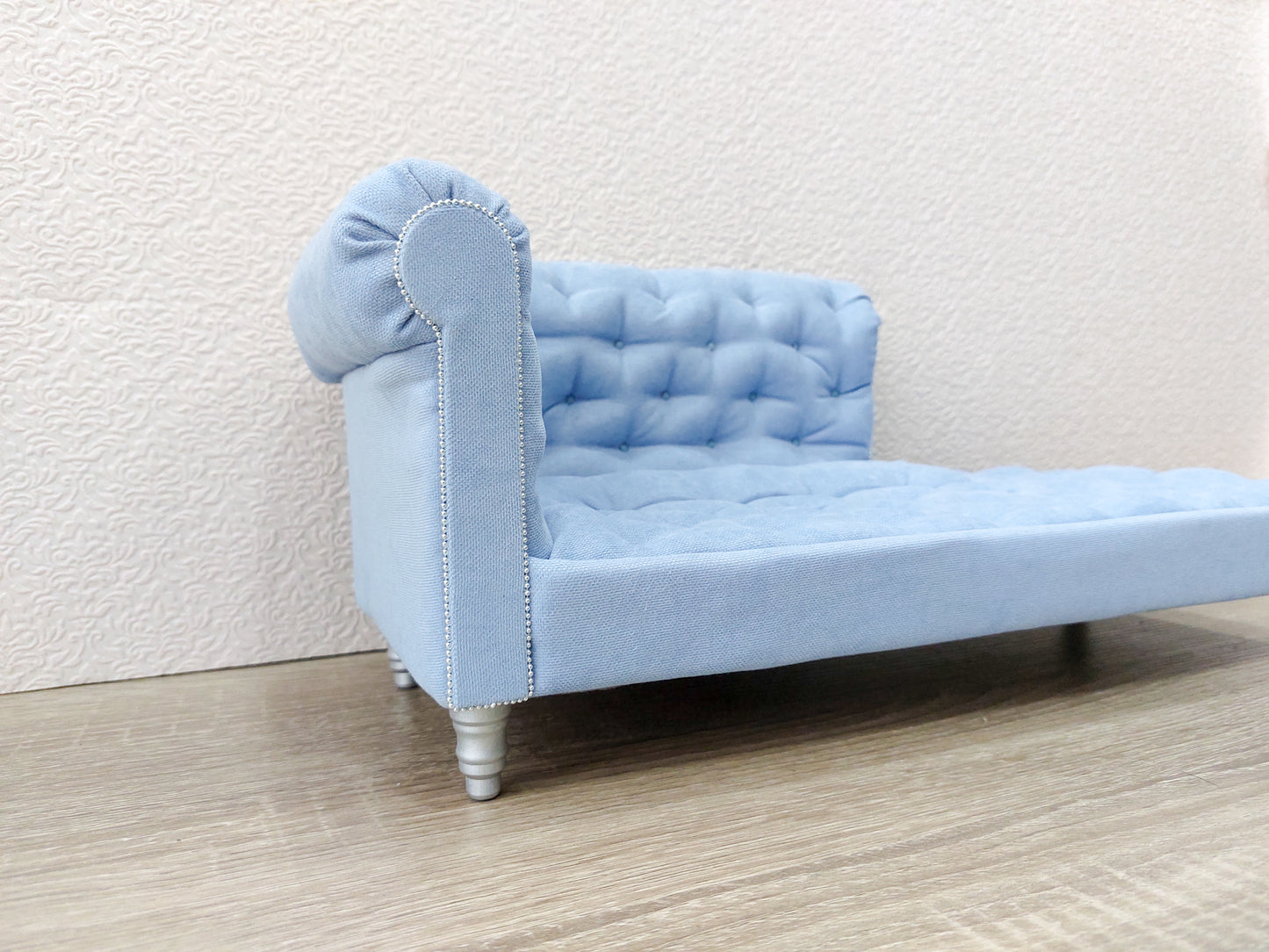 Chesterfield chaise lounge, blue