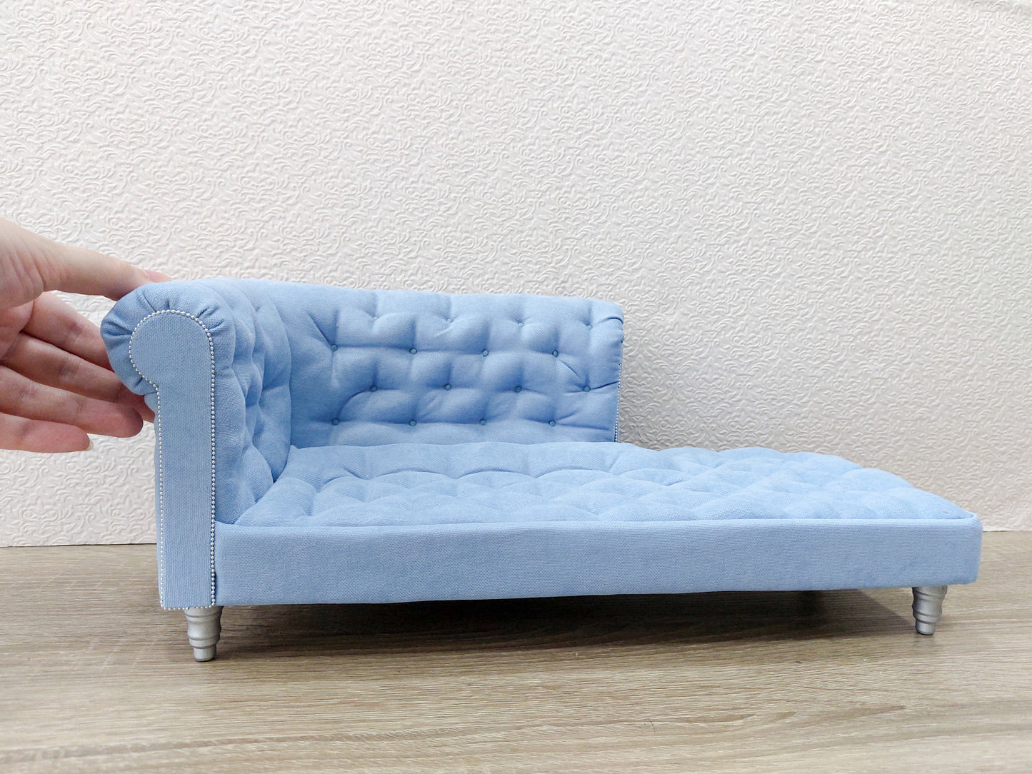 Chesterfield chaise lounge, blue