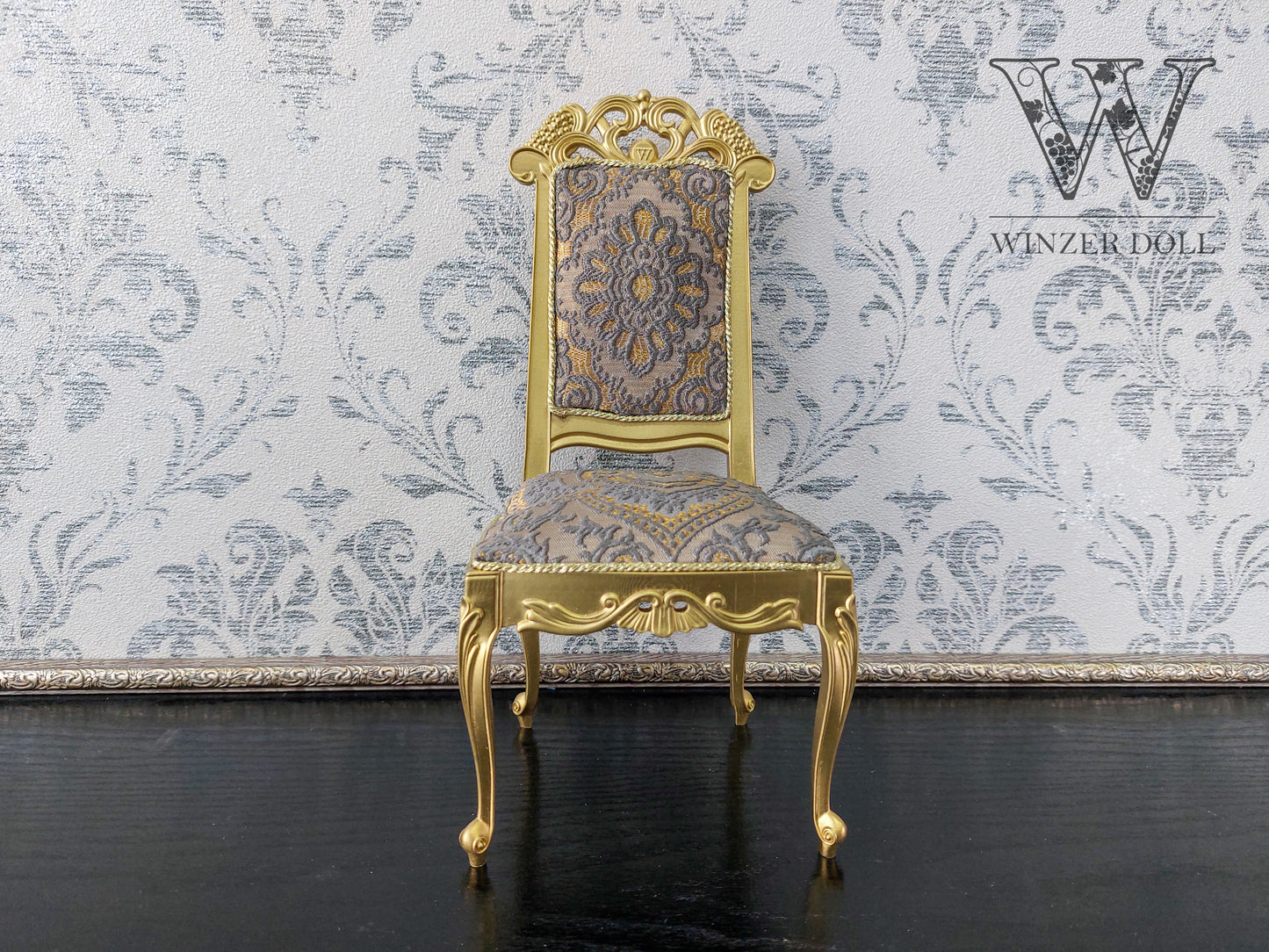 Baroque chair for dolls, gold