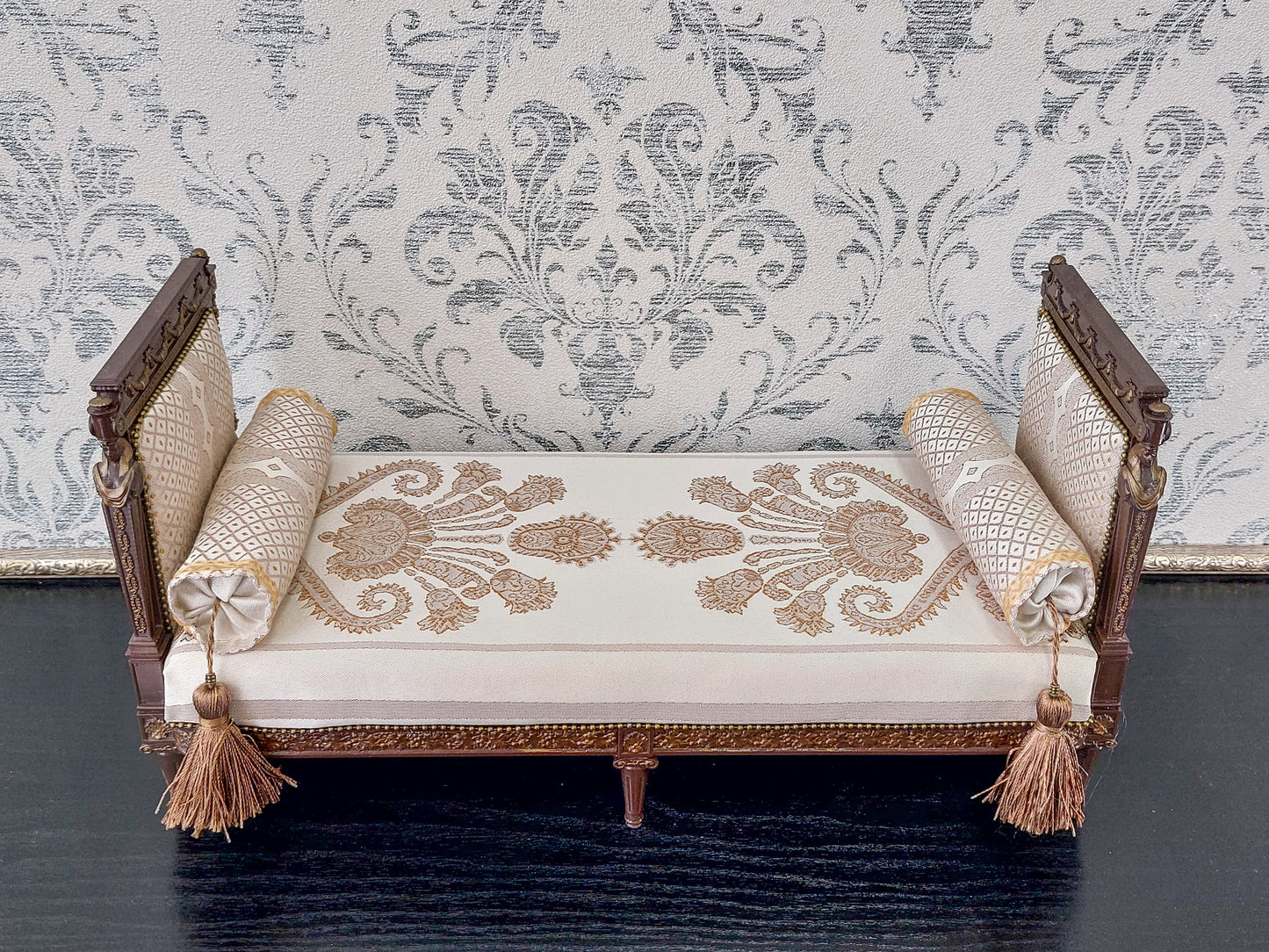 Classical french daybed for dolls, brown & beige