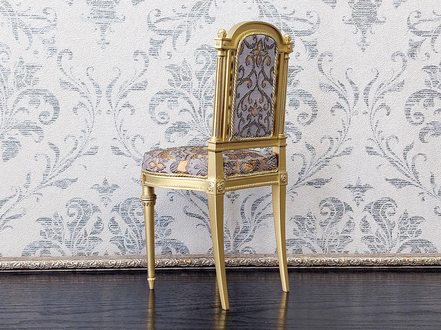 Classical chair, Marie Antoinette style, gold