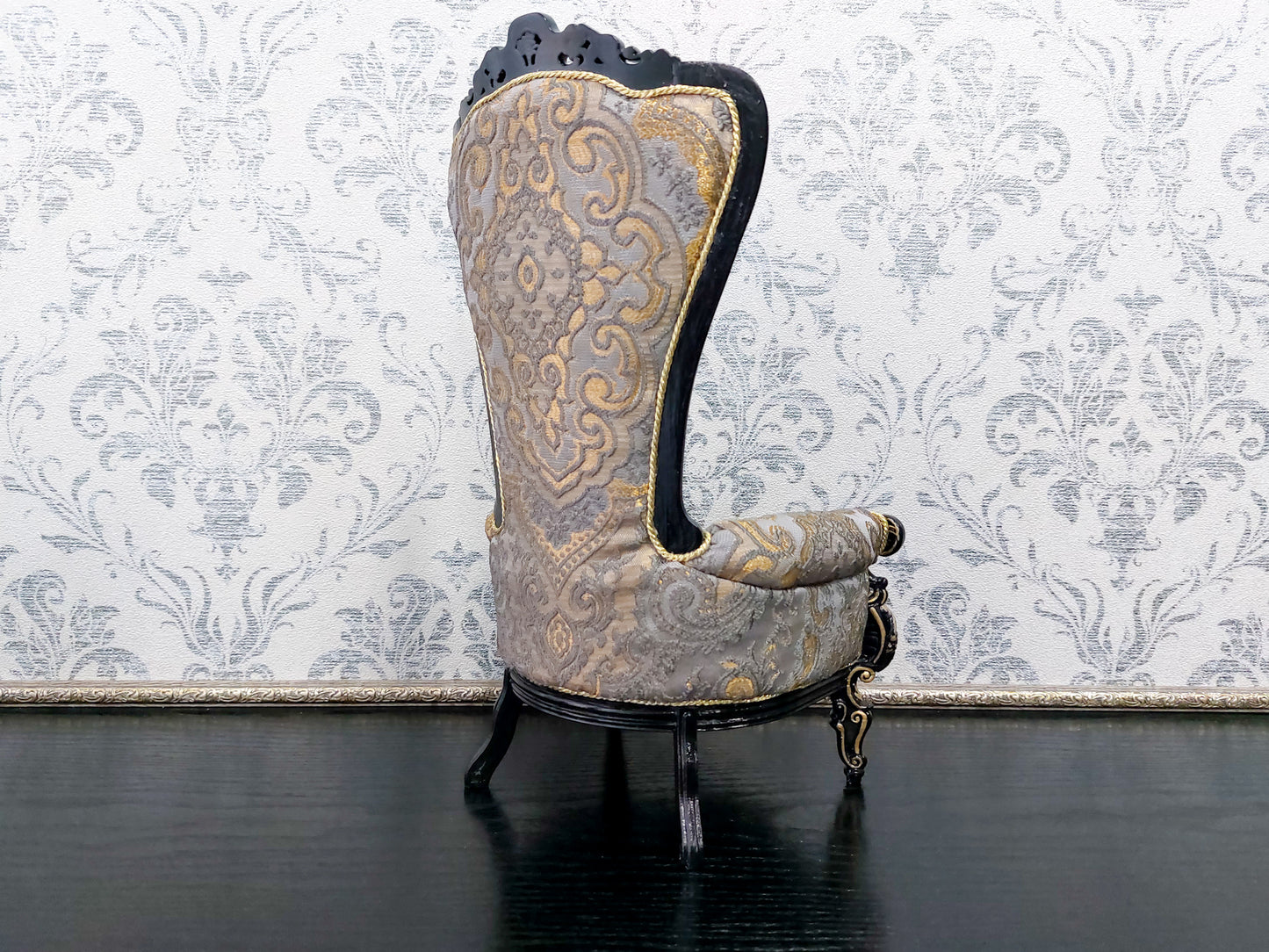 Baroque throne for dolls, black & gold