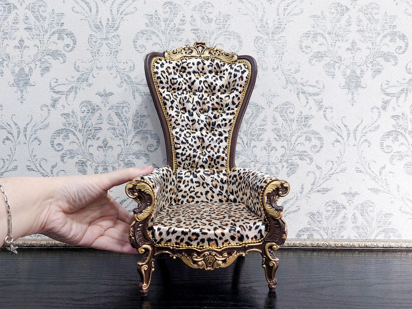 Baroque throne for dolls, brown & leopard print