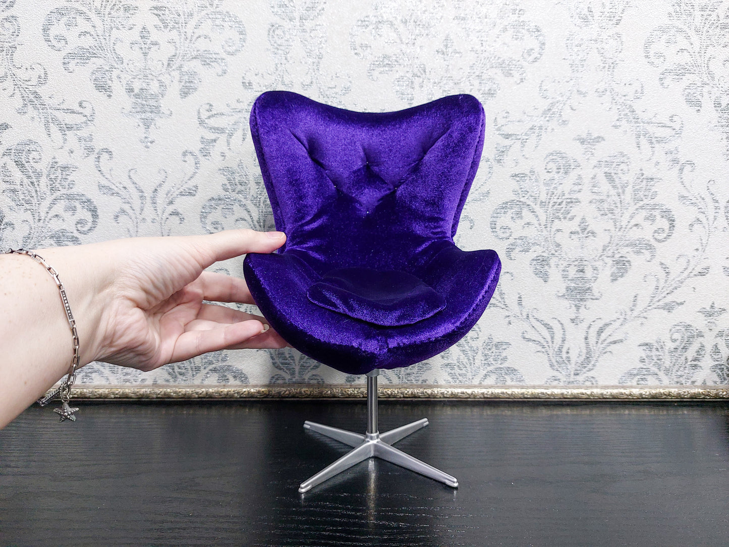 Egg chair, purple velvet