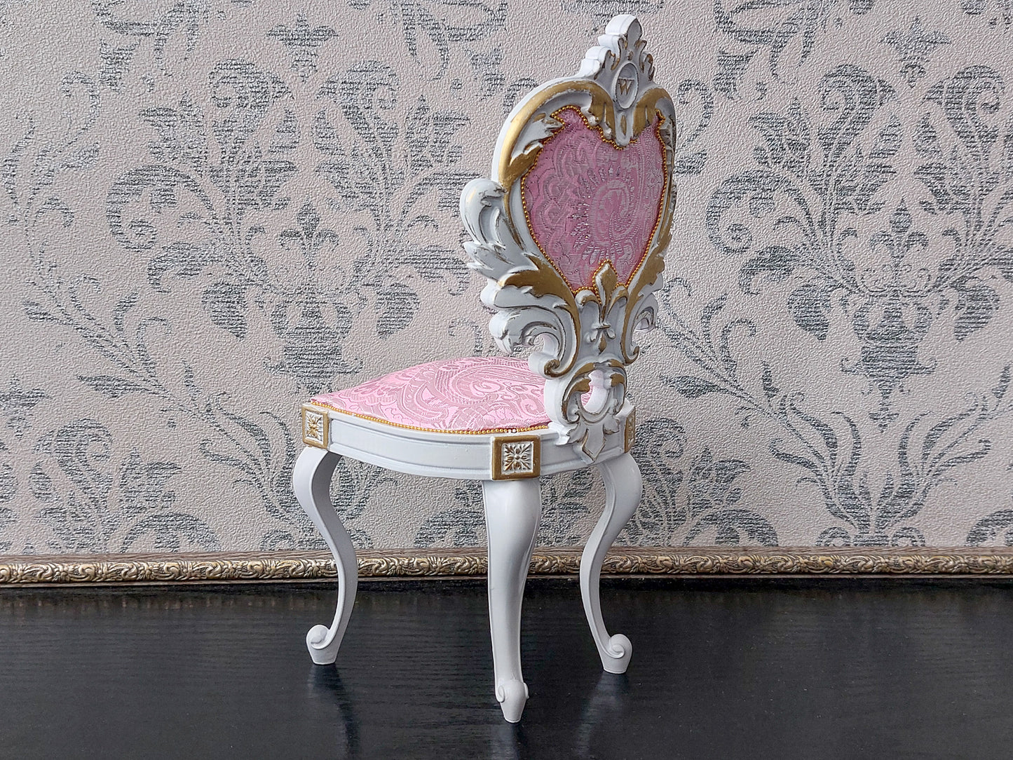 Reserved - 1/4 cabriole chair white & pink